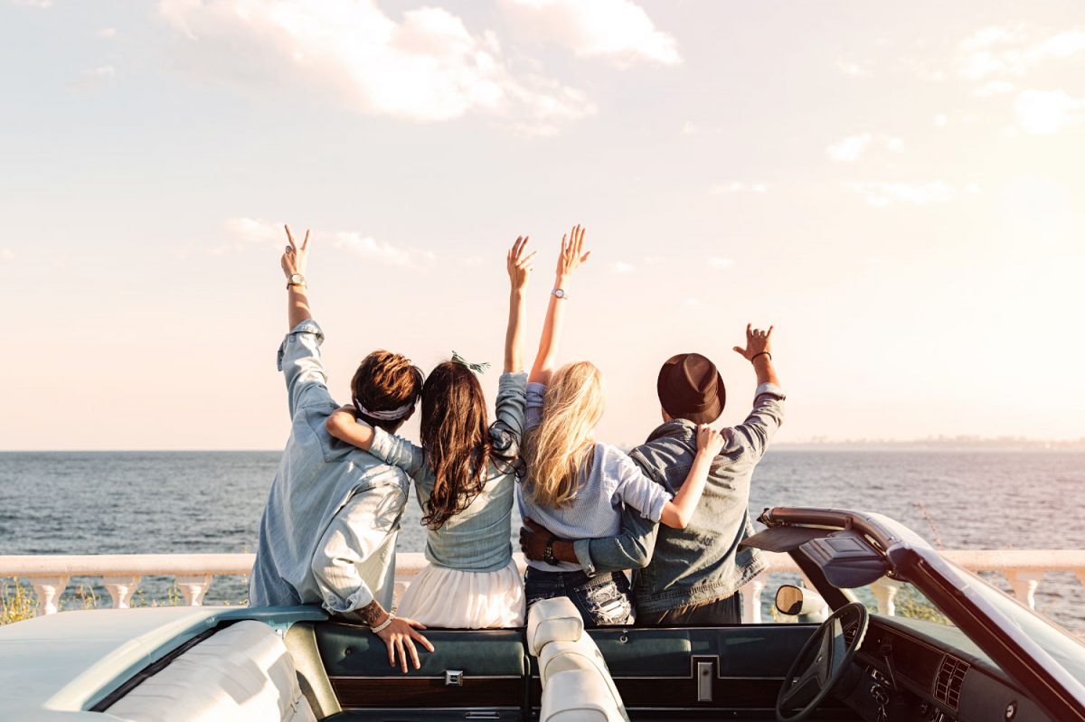 Amici in auto